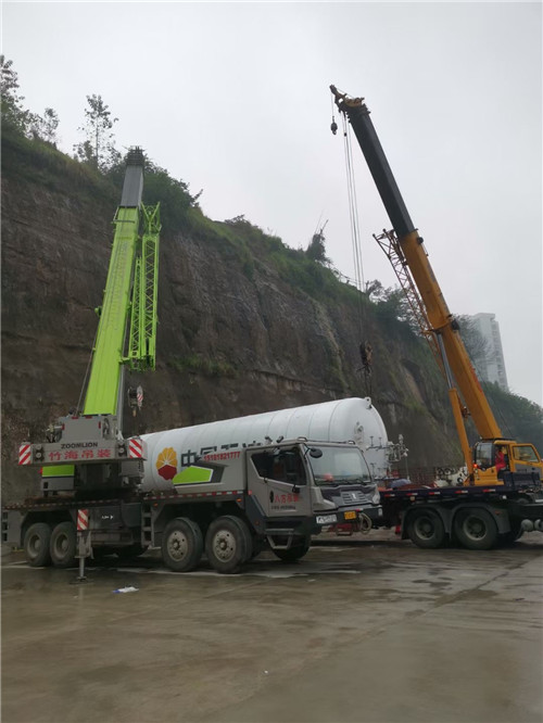 云龙区“不怕风雨冻”—— 吊车的 “恶劣环境适应” 技术